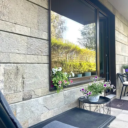 Ground Floor 2-bedrooms, 2-bathrooms Near Bansko In A Complex With Pools And Included Апартаменты *