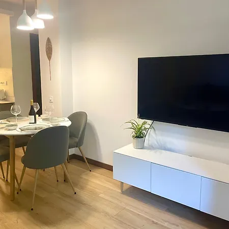 Ground Floor 2-bedrooms, 2-bathrooms Near Bansko In A Complex With Pools And Included Apartment Razlog
